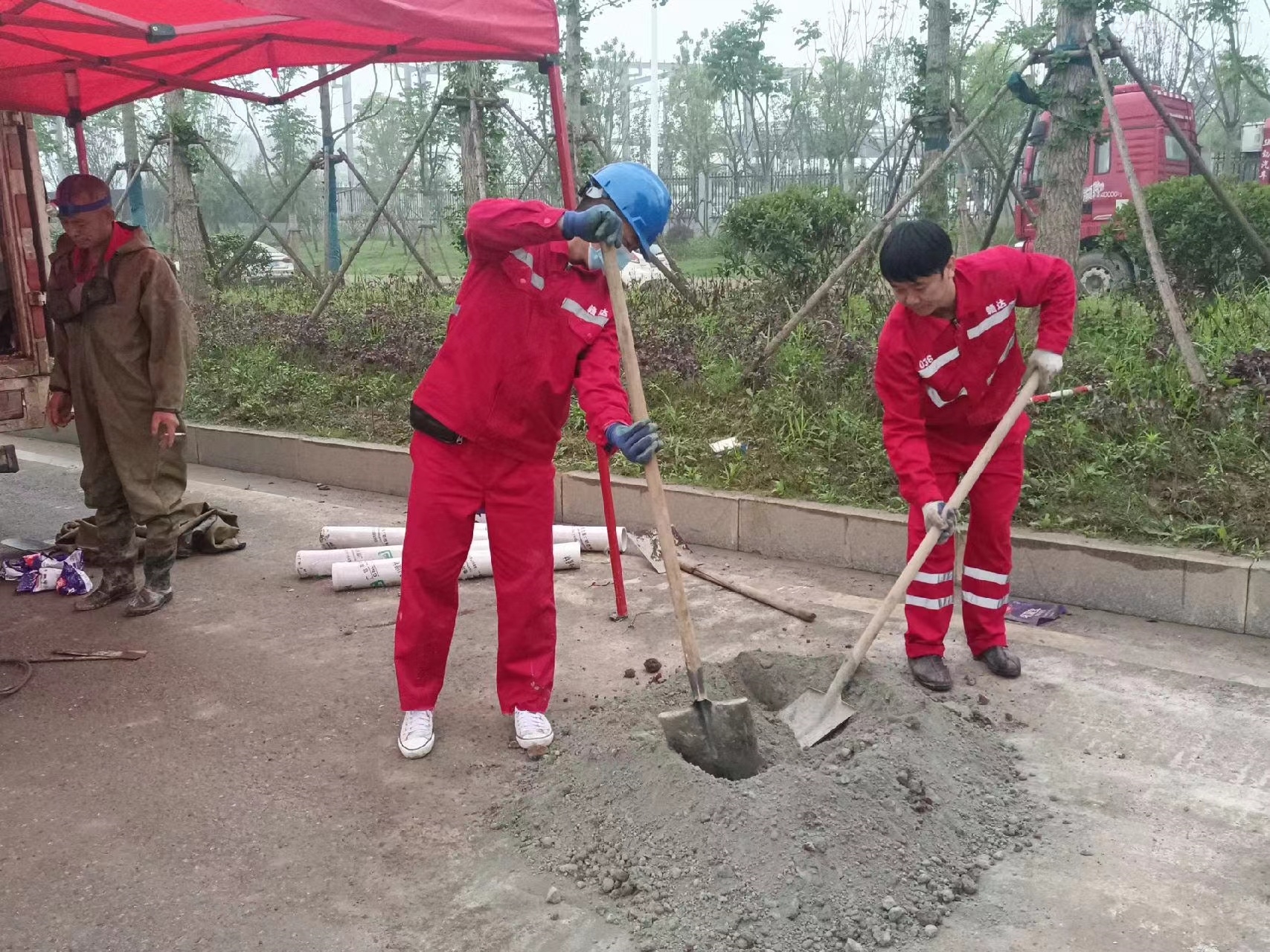 广陵管道疏通哪家好】及时进行市政管道清淤
